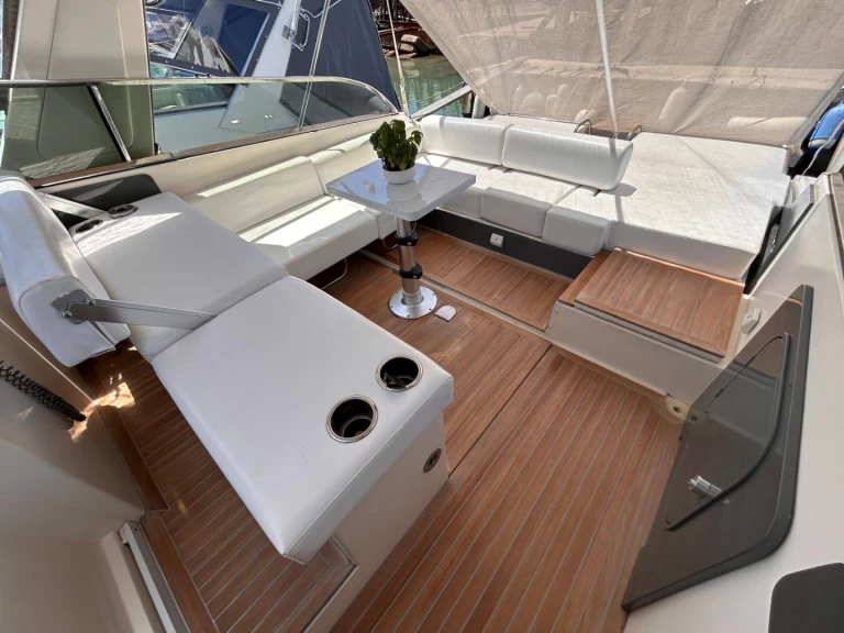 Alquiler de barcos Nettuno barato de Synthesi 40