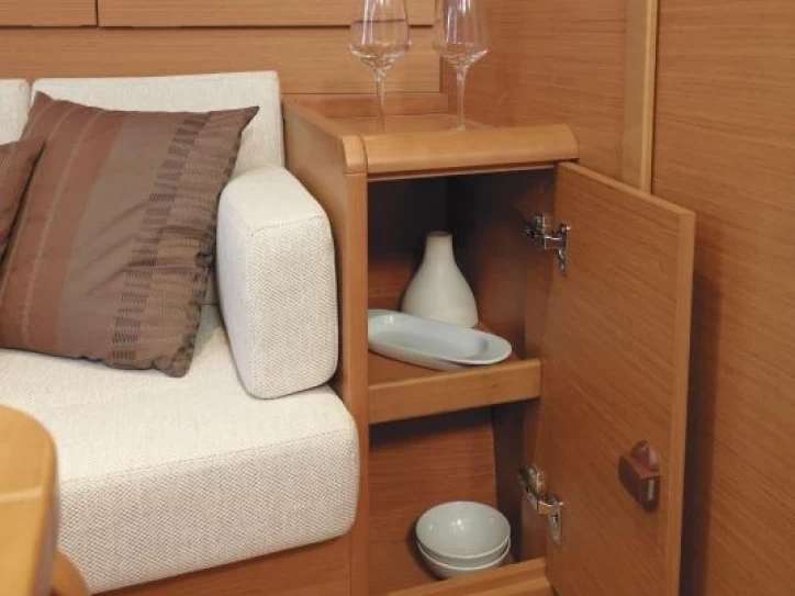 Alquiler Salerno - Jeanneau Sun Odyssey 379 en SamBoat