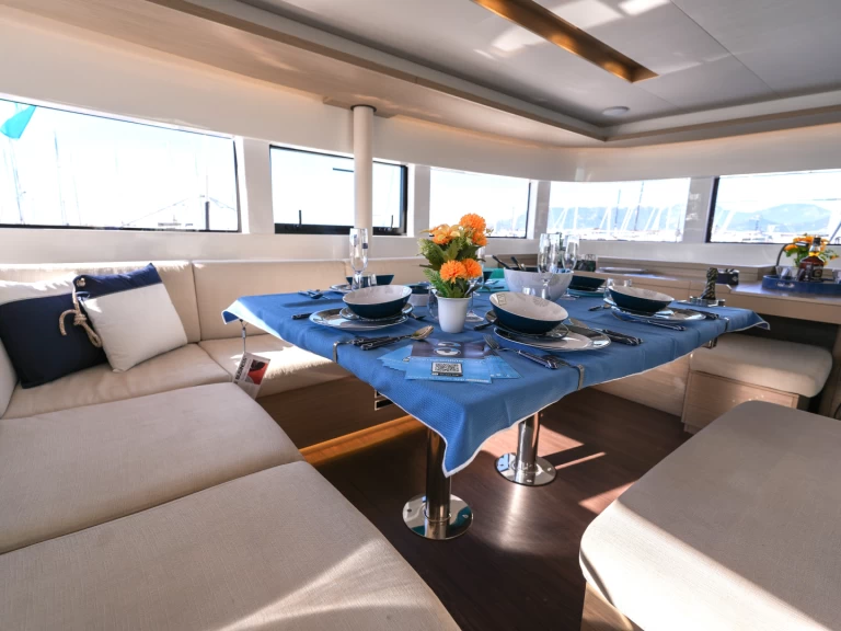 Alquiler Catamarán Lagoon con o sin  título de navegación