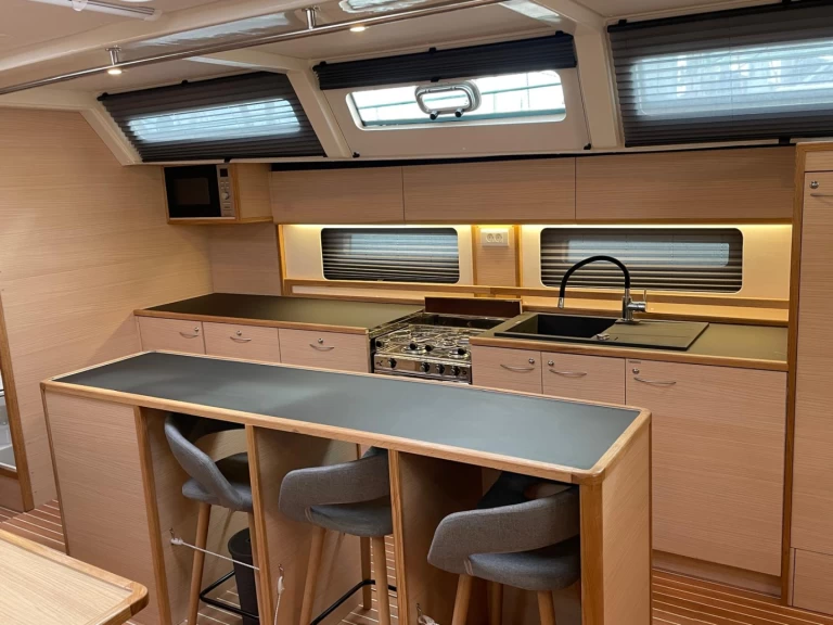 Velero para alquilar Salerno al mejor precio