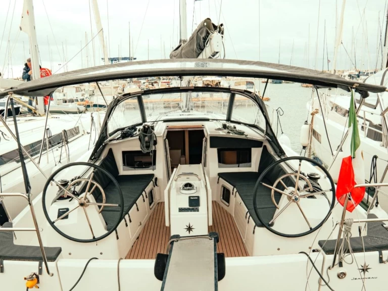 Alquiler Velero en Salerno - Jeanneau Sun Odyssey 410