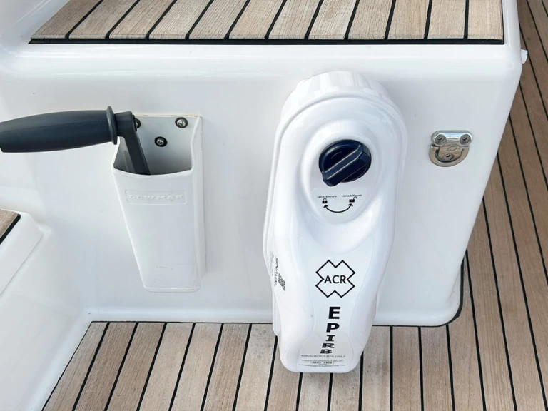 Alquiler Velero Dufour con o sin  título de navegación