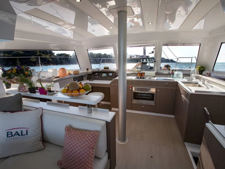 Alquiler de Catamarán, con o sin patrón Bali Lefkáda