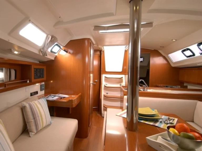 Alquiler Velero Bénéteau con o sin  título de navegación