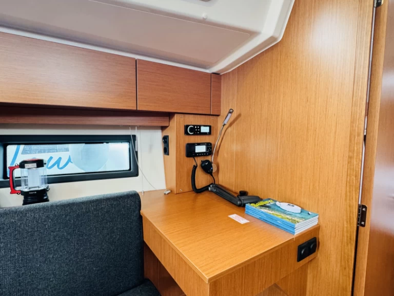 Alquiler de barcos Novi Vinodolski barato de Bavaria C38