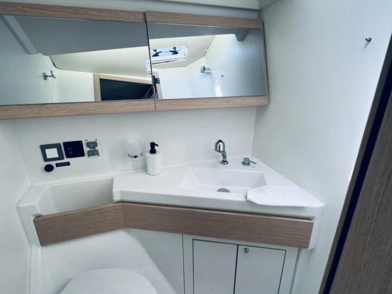 Alquiler de Bénéteau Oceanis 46.1 en Novi Vinodolski