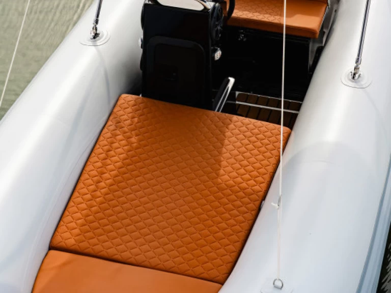 Alquiler de barcos Torre Canne barato de Motorboat 4.3