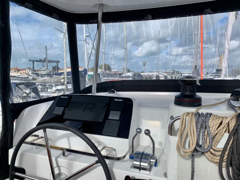 Alquiler Catamarán en Eden Island - Lagoon Lagoon 42