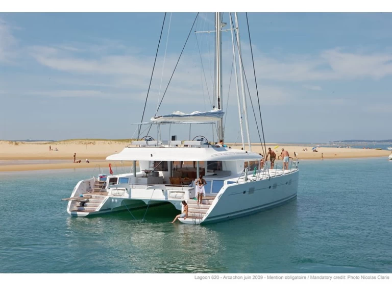 Alquiler de embarcaciones Lagoon Lagoon 620 enCapo d'Orlando en Samboat