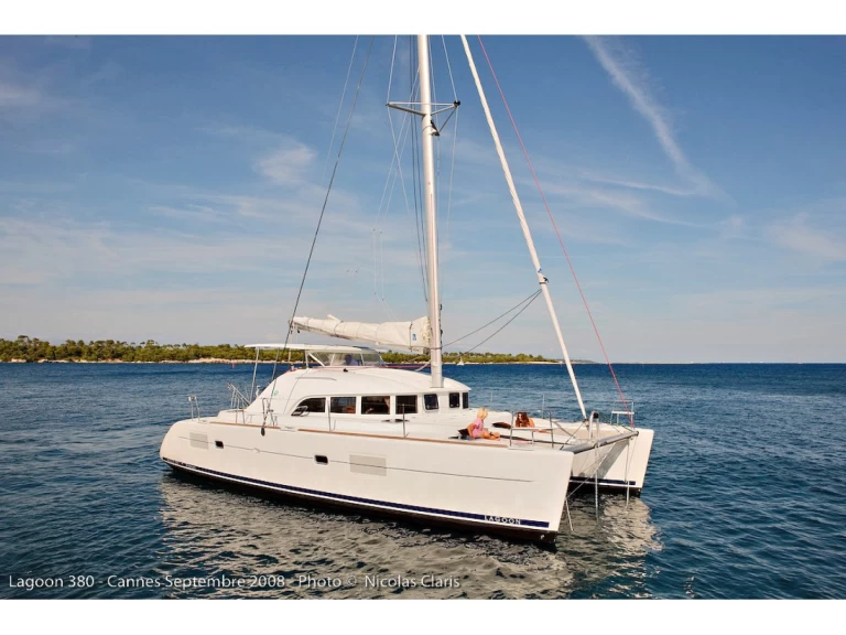 Alquiler Catamarán en Hyères - Lagoon Lagoon 38