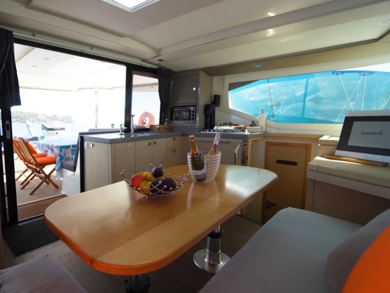 Alquiler de Fountaine Pajot Lucia 40 en Rhodes (Ciudad)