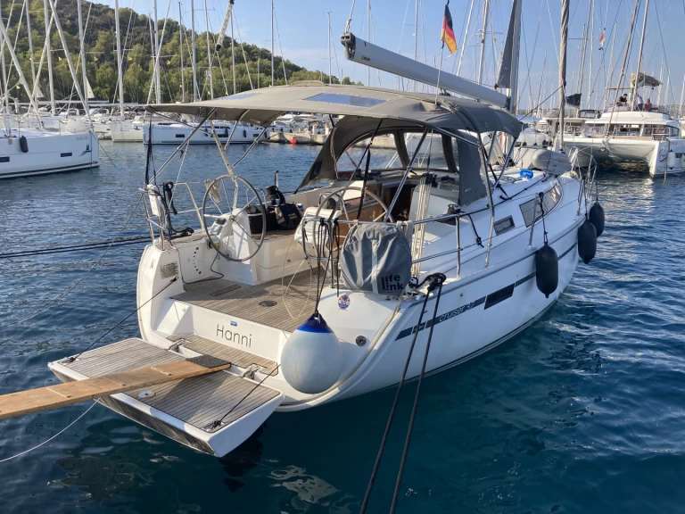 Bavaria Cruiser 37 de alquiler a Šibenik