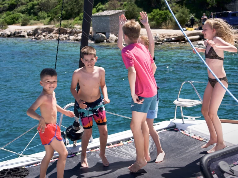 Alquiler de embarcaciones Aventura aventura 34 enŠibenik en Samboat