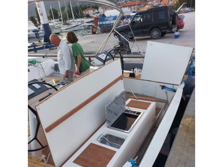 Alquiler de embarcaciones D&D Yacht D&D Kufner54.Univerzum (AC+Gen+Solar) enPunat en Samboat