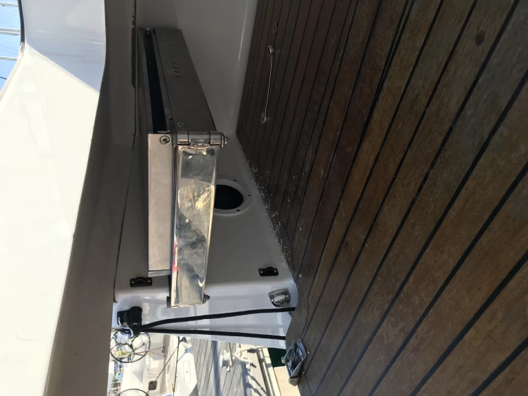 Alquiler de Velero, con o sin patrón Elan Pirovac