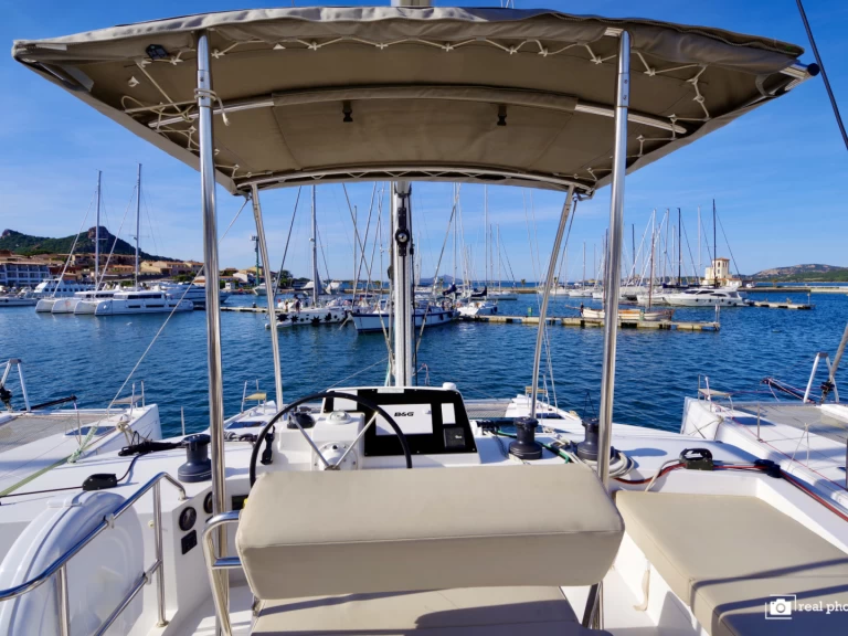 Catamarán para alquilar Cannigione al mejor precio