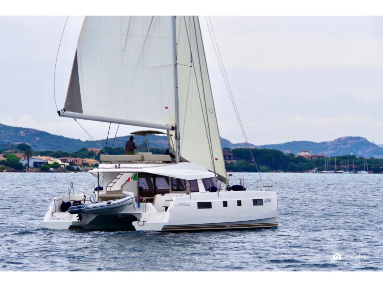 Catamarán para alquilar Cannigione al mejor precio