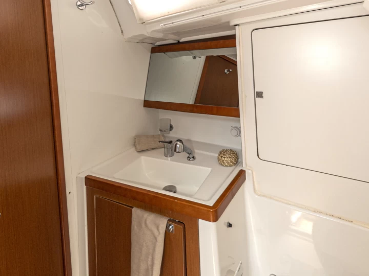 Alquiler de barcos Puntone barato de Oceanis 48