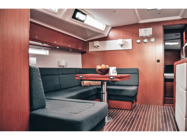 Alquiler de embarcaciones Bavaria Cruiser 56 enArrecife en Samboat