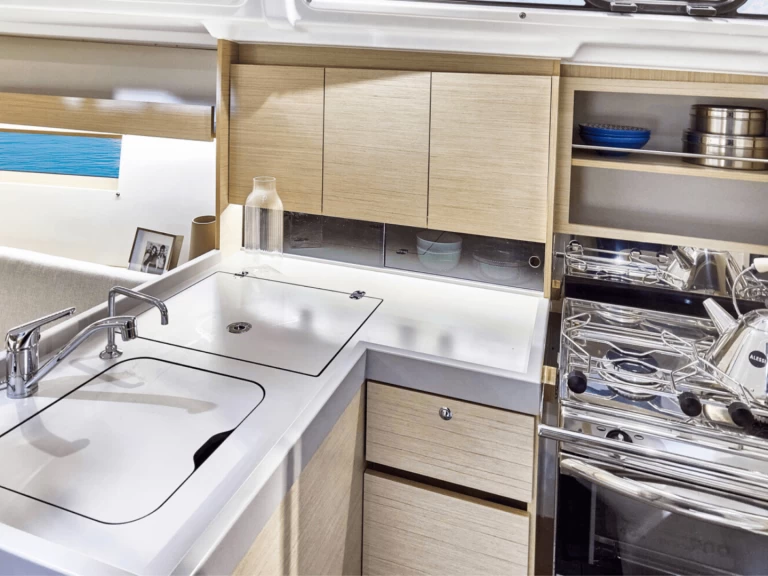 Alquiler de barcos Dubrovnik barato de Oceanis 34.1