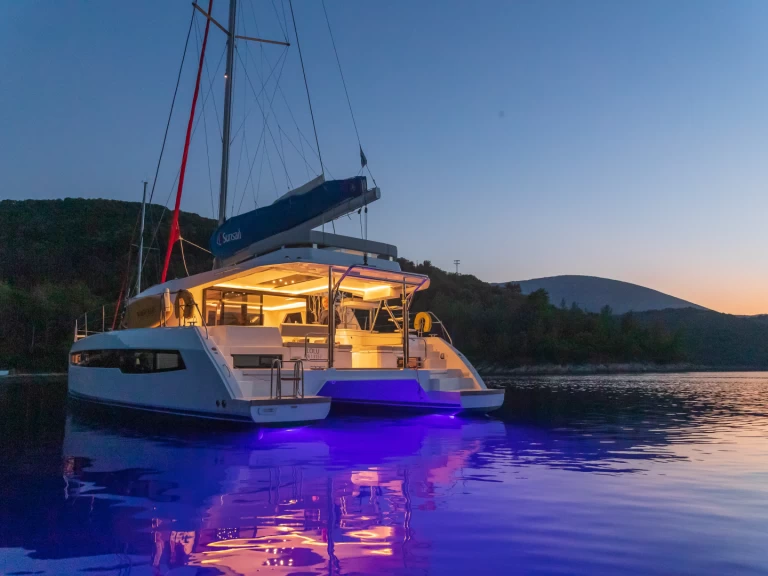 Catamarán para alquilar Eden Island al mejor precio
