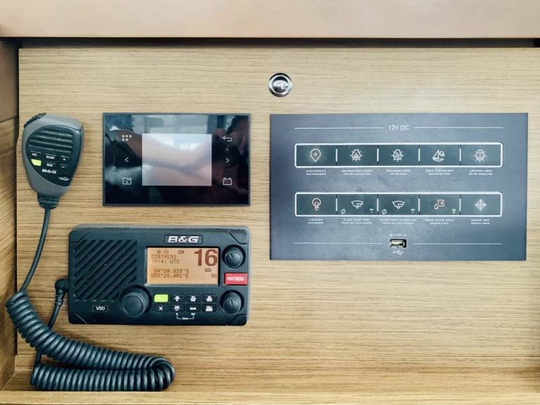 Alquiler Catamarán Lagoon con o sin  título de navegación