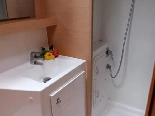 Alquiler de barcos Le Marin barato de Lagoon 42