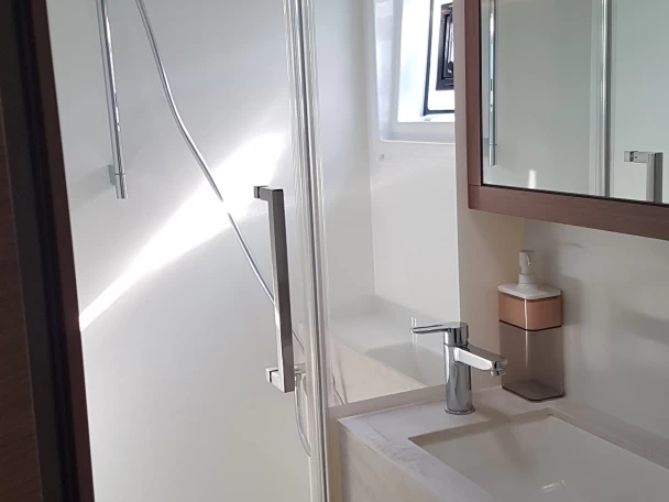 Alquiler Catamarán Lagoon con o sin  título de navegación