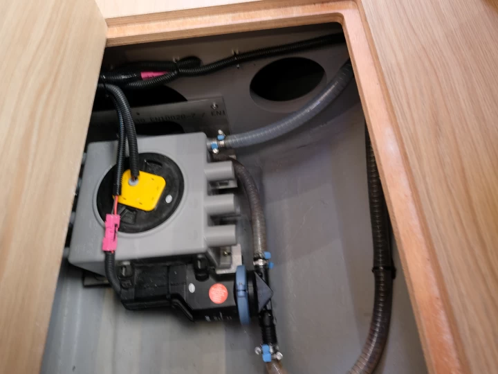 Alquiler de embarcaciones Nautitech Nautitech 40 Open  enHyères en Samboat