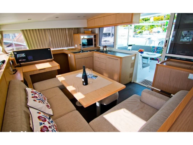 Catamarán para alquilar Hyères al mejor precio