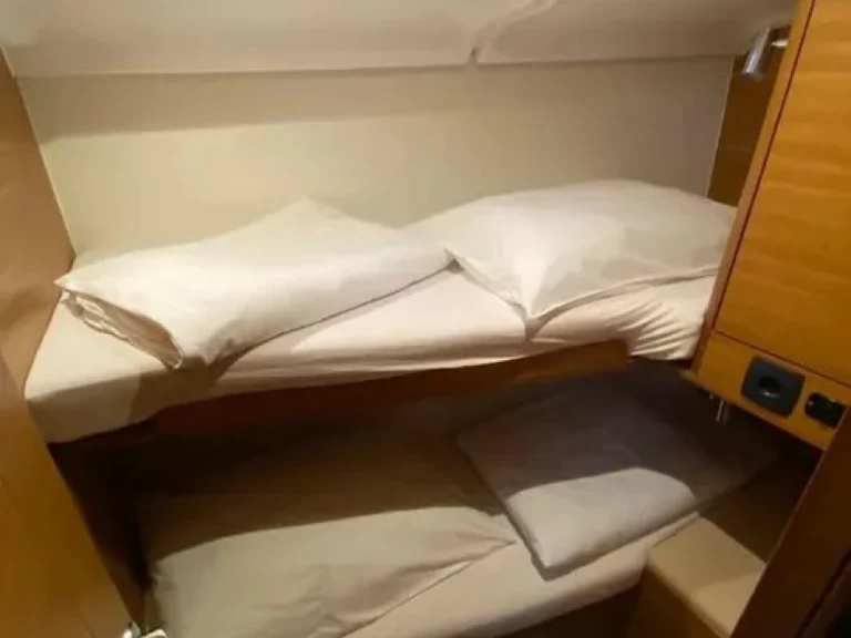 Alquiler de Bénéteau Oceanis 40.1 en Šibenik