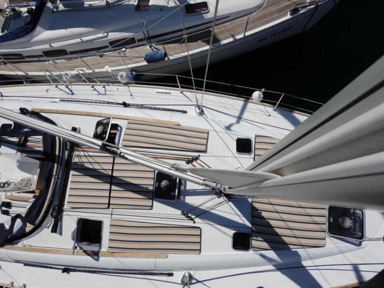 Alquiler Velero Jeanneau con o sin  título de navegación