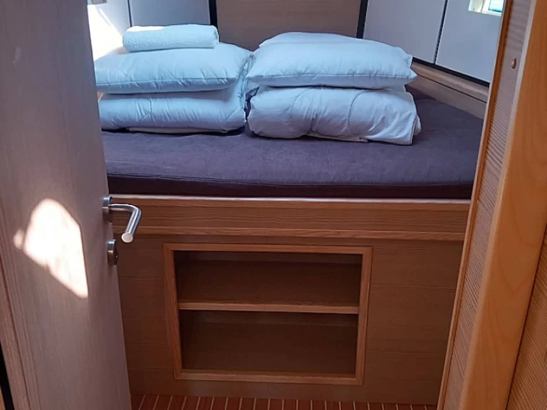 Alquiler de embarcaciones D&D Yacht D&D Kufner54.Univerzum (AC+Gen+Solar) enPunat en Samboat