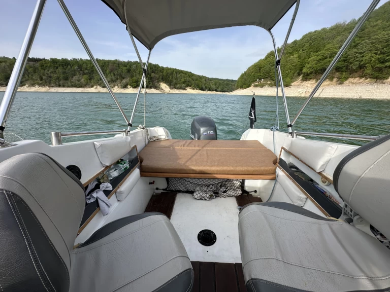 Alquiler Lancha Jeanneau con o sin  título de navegación