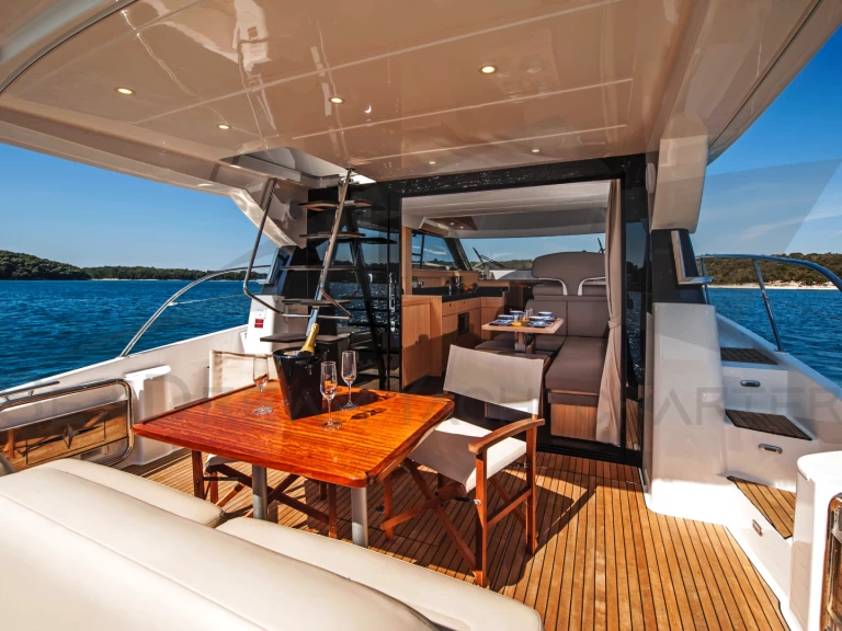 Alquiler de embarcaciones Bavaria Bavaria Virtess 420 enSukošan en Samboat