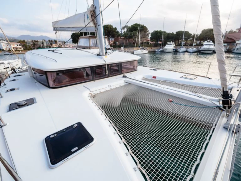 Alquiler Catamarán Lagoon con o sin  título de navegación