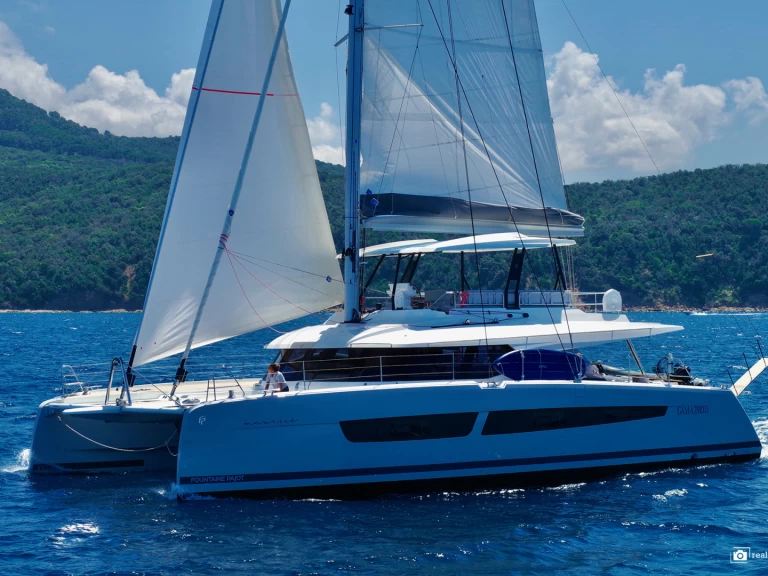 Alquiler Catamarán Fountaine Pajot con o sin  título de navegación