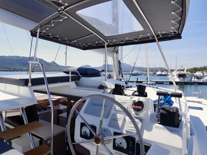 Catamarán para alquilar Cannigione al mejor precio