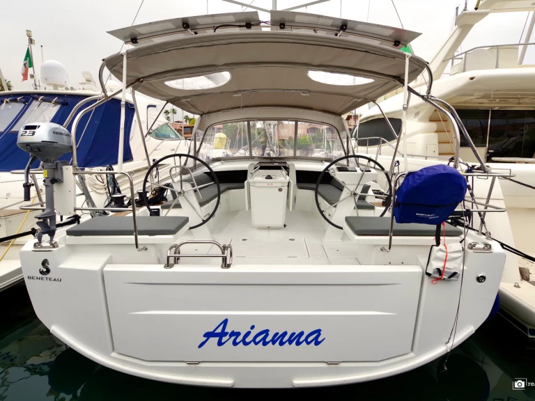 Alquiler de Velero, con o sin patrón Bénéteau Furnari