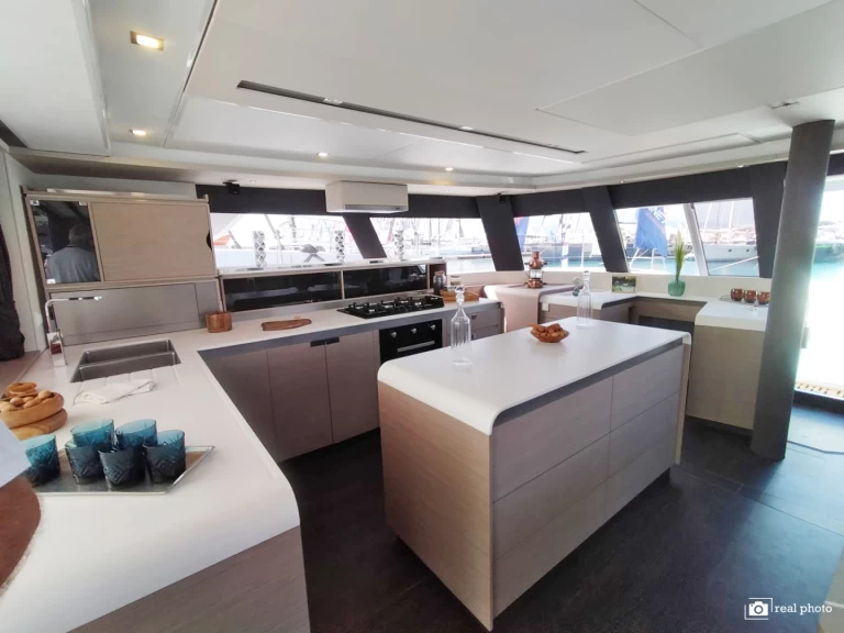 Fountaine Pajot Samana 59 de alquiler a Castellammare di Stabia