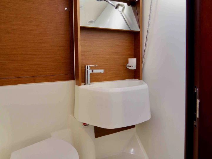 Bénéteau Oceanis 51.1 de alquiler a Castellammare di Stabia