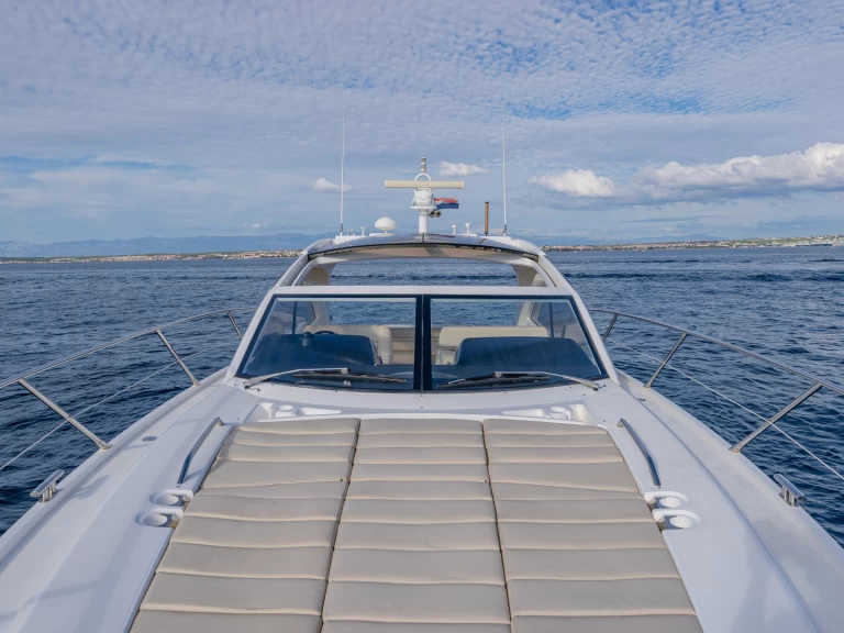 Alquiler de Sunseeker Portofino 48 en Marina Zadar