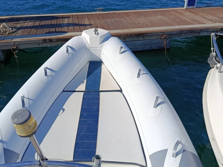 Alquiler Neumática Altamarea con o sin  título de navegación