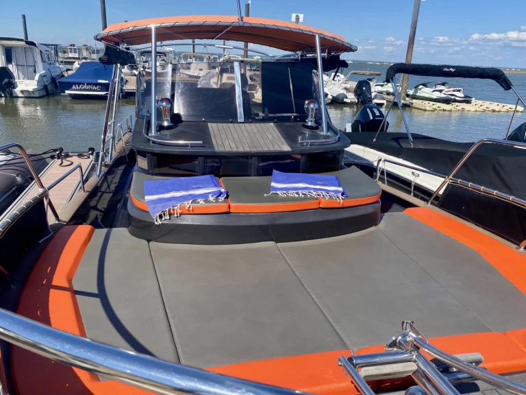 Beacher Beacher V10.2 Croisière de alquiler a Port d'Arcachon