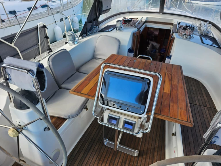 Alquiler de Velero, con o sin patrón Bavaria Toulon