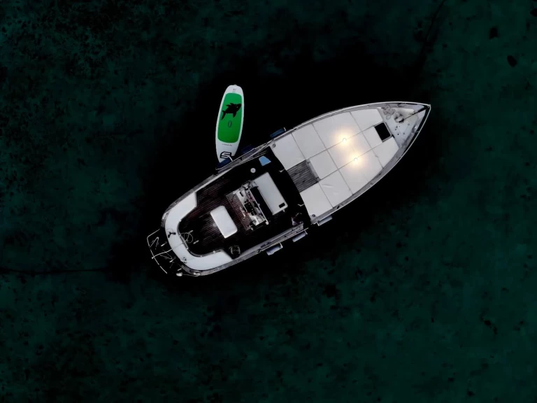 Alquiler de barcos Porto San Paolo barato de Altair 25, 8 metri