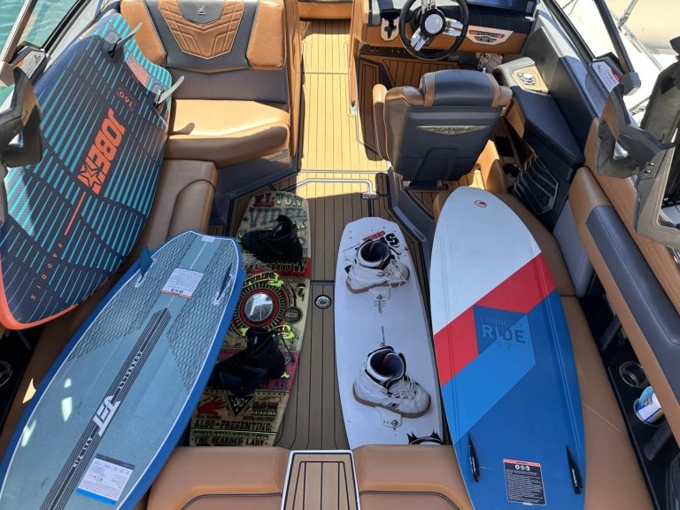 Alquiler Lancha Air con o sin  título de navegación