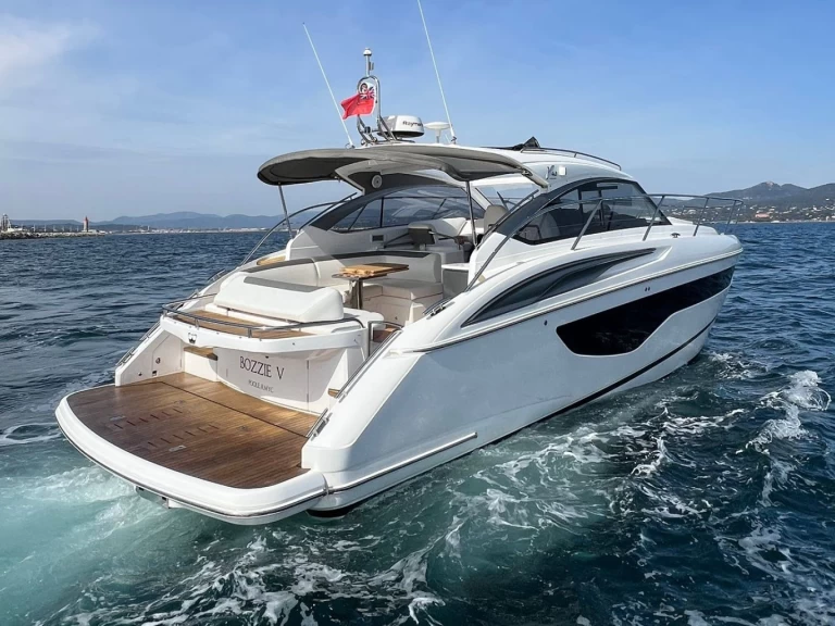 Alquiler de embarcaciones Princess Princess V40 enPort des Marines de Cogolin en Samboat