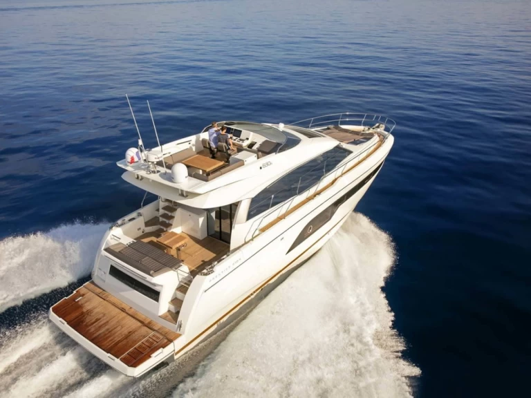 Prestige 630 de alquiler a Port des Marines de Cogolin