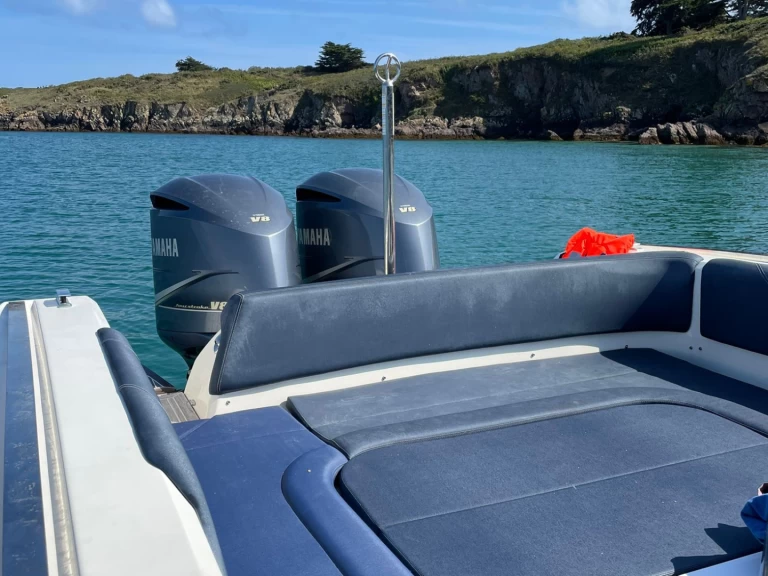 Lomac 10.5 Gran Turismo  de alquiler a La Trinité-sur-Mer